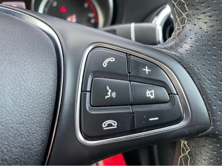 2017 Mercedes-Benz GLA Class 200 D SPORT PREMIUM + AUTO 5DR €17,950 thumbnail