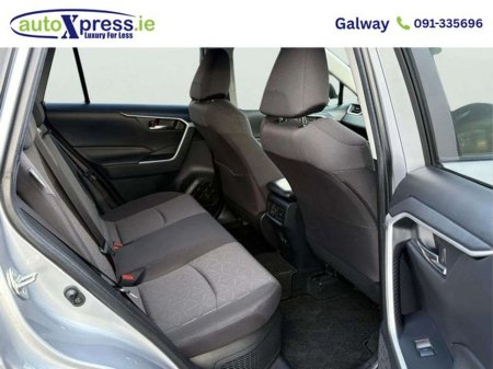 2022 Toyota Rav4 - photo 6