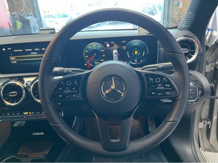 2019 Mercedes-Benz A Class €22950! 2019 MERCEDES-BENZ A CLASS A200D 2.0 AUTOMATIC / CRUISE CONTROL / REVERSE CAMERA / ELECTRIC MEMORY & HEATED SEATS / PADDLE SHIFTERS / APPLE CARPLAY €22,950 thumbnail