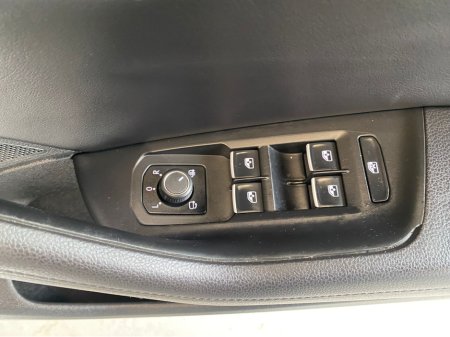 2018 Volkswagen Passat - thumbnail 22