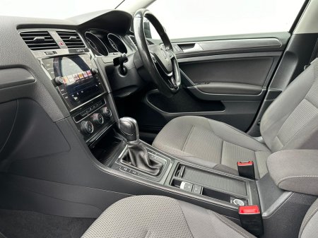 2017 Volkswagen Golf 1.6 TDI SE DSG 115PS AUTO €14,900 thumbnail