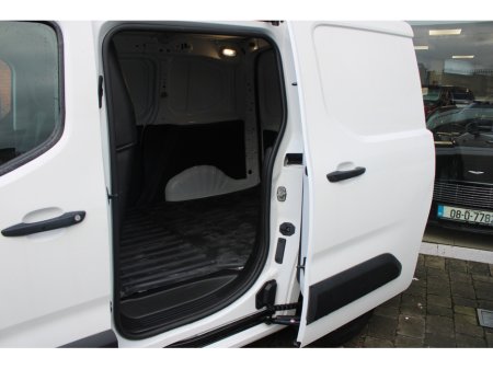 2021 Citroen Berlingo SLIDING SIDE DOOR ENT BLUEHDI 75 MWB 3DR 3 SEAT €13,950 thumbnail