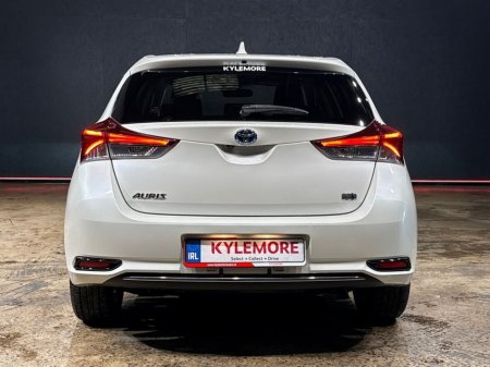 2017 Toyota Auris 1.8L HYBRID AUTOMATIC - HALF BLACK LEATHER UPHOLSTERY - REVERSE CAMERA €15,950