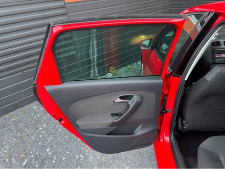 2013 Volkswagen Polo - thumbnail 18