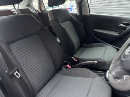 2011 Volkswagen Polo CL 1.2 MANUAL €5,895 thumbnail