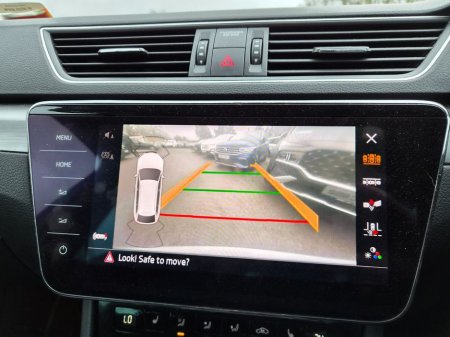 2019 Skoda Superb - thumbnail 2