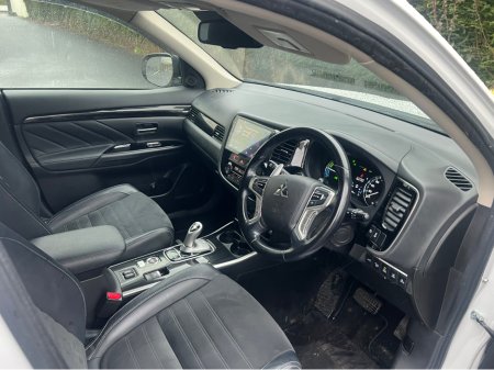 2018 Mitsubishi Outlander - thumbnail 20