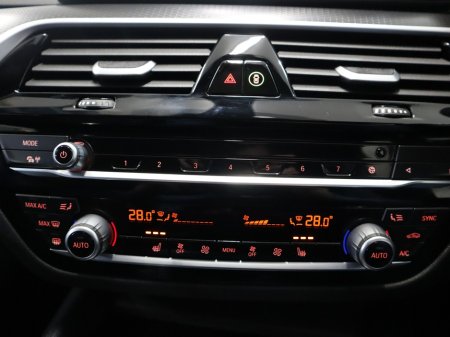 2022 BMW 5 Series - thumbnail 24