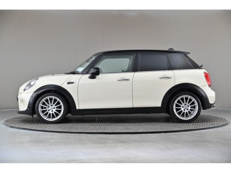 2018 MINI Hatch 1.5 COOPER 5DR*17" ALLOY WHEELS*PRIVACY GLASS*P*REVERSE CAMERA* €19,890 thumbnail