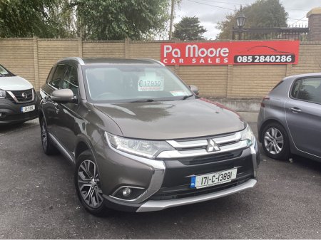 2017 Mitsubishi Outlander ** F.S.H * CAMERA €17,950