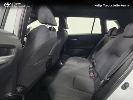 2025 Toyota Corolla Cross COROLLA CROSS 1.8 LUNA #174 €37,490 thumbnail