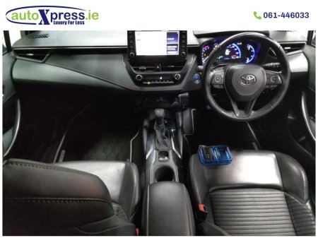 2021 Toyota Corolla - thumbnail 2