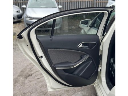 2016 Mercedes-Benz A Class - thumbnail 8