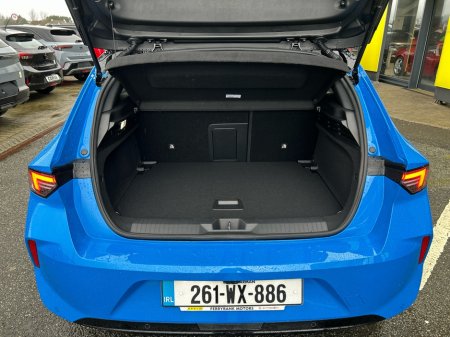 2026 Opel Astra HATCH-GS-1.2 130PS-PETRO thumbnail