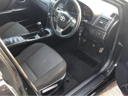 2011 Toyota Avensis - thumbnail 8