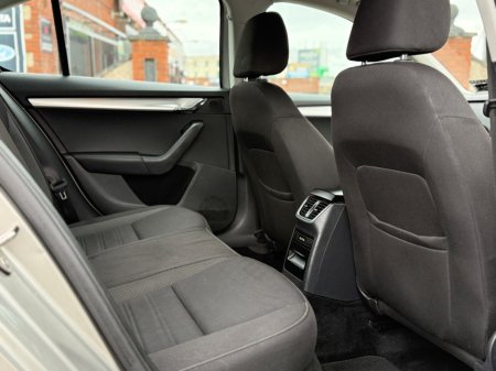 2017 Skoda Octavia - thumbnail 22