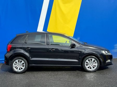 2015 Volkswagen Polo COMFORTLINE 1.2 TSI AUTO // SERVICE HISTORY // MULTIMEDIA DISPLAY // ADAPTIVE CRUISE CONTROL €12,750