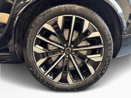2026 Volvo XC90 - thumbnail 5
