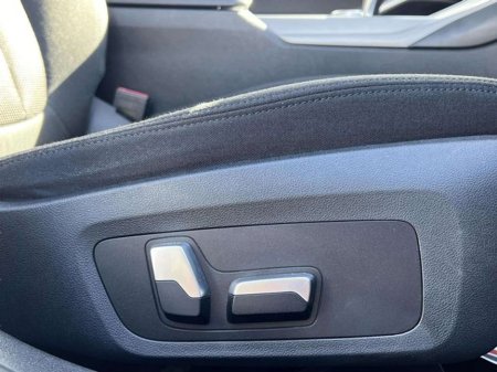 2019 BMW 3 Series - thumbnail 16