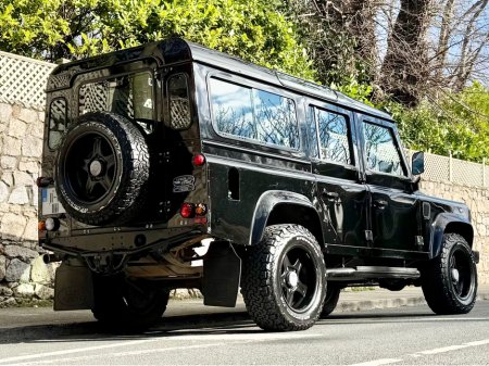 2011 Land Rover Defender - thumbnail 12