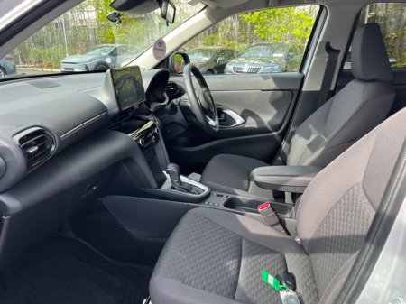 2025 Toyota Yaris Cross - photo 6