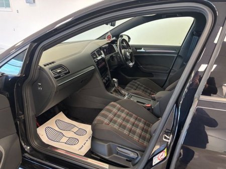 2018 Volkswagen Golf - thumbnail 13