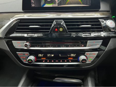 2018 BMW 5 Series €24950! 2018 BMW 520D 523D LUXURY 2.0 AUTOMATIC / CRUISE CONTROL / 360° PARKING CAMERA / ELECTRIC MEMORY & HEATED SEATS / HEATED REAR SEATS €24,950 thumbnail