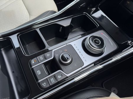 2023 Kia Sorento Phev MY23 SAM 5DR Auto €49,950 thumbnail