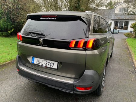 2019 Peugeot 5008 1.5 ALLURE BLUE HDI 130HP S/S 5DR €18,995 thumbnail