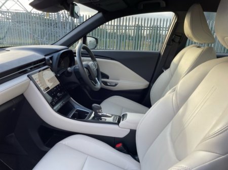 2024 Lexus LBX 1.5h ELEGANT // Heated Mirrors // Power Folding Mirrors // Apple Carplay // Android Auto // Dual Zone Climate Control €36,945 thumbnail