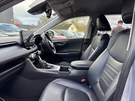 2023 Toyota Rav4 - thumbnail 6