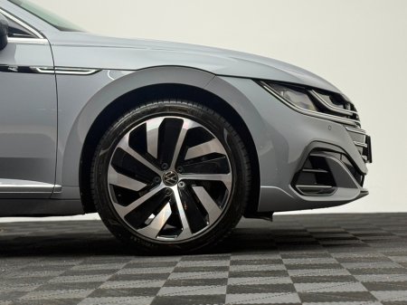2024 Volkswagen Arteon R-LINE 1.4 TSI PHEV DSG *PAN ROOF* €45,990 thumbnail