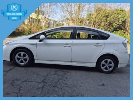 2015 Toyota Prius - thumbnail 5