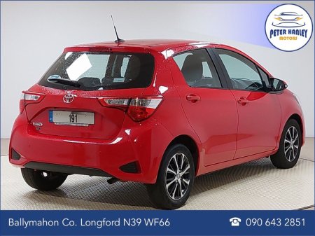 2019 Toyota Yaris Yaris Icon Tech Vvt-I Icon Tech VVT-i Start/Stop €14,950 thumbnail