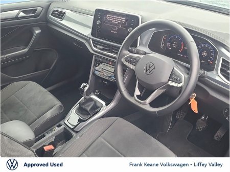 2023 Volkswagen T-Roc STYLE 1.0 TSI 110HP *ONE OWNER* *PETROL BLUE* *JOHANNESBURG ALLOYS* *REAR VIEW CAMERA* *ART VELOUR SEATS* *PCP AVAILABLE* €28,895 thumbnail