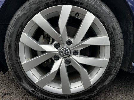 2018 Volkswagen Golf - thumbnail 30