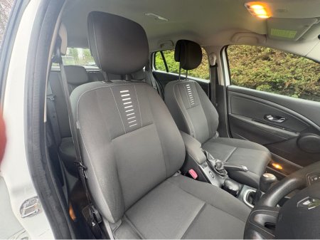 2012 Renault Grand Megane DYNAMIQUE 1.5 DCI 4DR €5,750 thumbnail