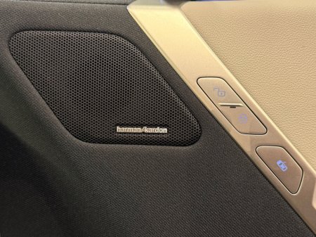 2023 BMW iX - thumbnail 23