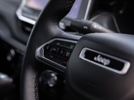 2025 Jeep Compass - thumbnail 14