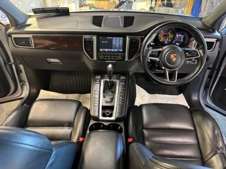 2017 Porsche Macan Macan S Diesel PDK €33,950 thumbnail