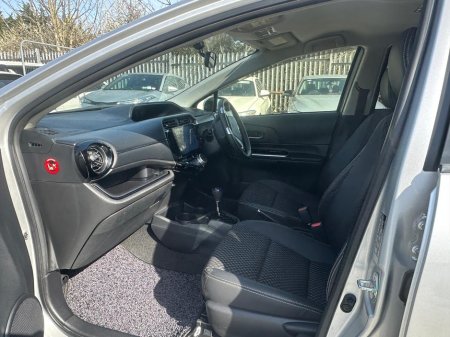 2015 Toyota Aqua - thumbnail 14