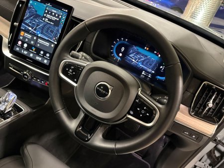 2025 Volvo XC90 T8 PLUS AWD=VAPOUR GREY//PAN ROOF//AS NEW=2 YEAR WARRANTY=TAILORED FINANCE PACKAGES INCL PCP AVAILABLE=TRADE IN'S WELCOME €79,995 thumbnail