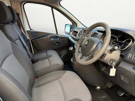 2021 Renault Trafic 2.0 DCI LWB 120 BHP - NATIONWIDE WARRANTY - €54/WEEK €0 DEPOSIT €11,949 thumbnail