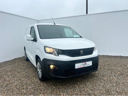 2019 Peugeot Partner PROFESSIONAL L1 B €10,500 thumbnail