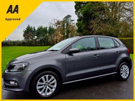2018 Volkswagen Polo Comfortline 1.0 60HP MANUAL 5SPEED 5DR €11,995 thumbnail