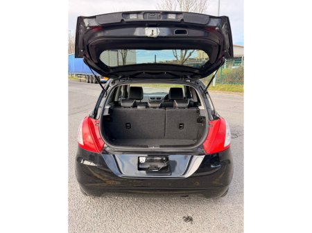 2014 Suzuki Swift - thumbnail 8