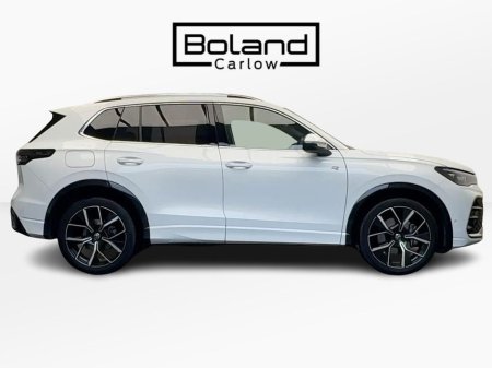 2024 Volkswagen Tiguan - thumbnail 4