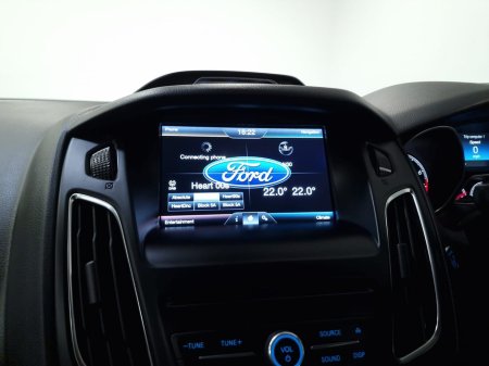 2015 Ford Focus 2.0 EcoBoost 250PS ST2 €18,950 thumbnail