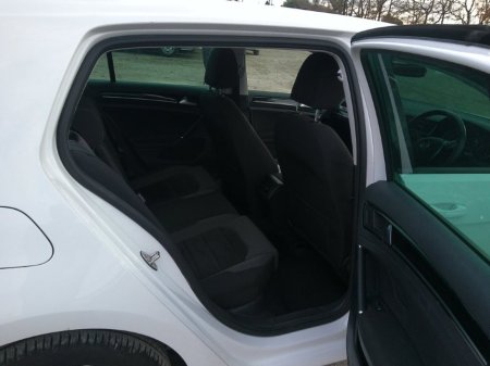 2017 Volkswagen Golf - thumbnail 10