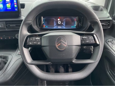 2024 Citroen Berlingo 2024 CITROEN BERLINGO ENTERPRISE B-HDI €21,995 thumbnail